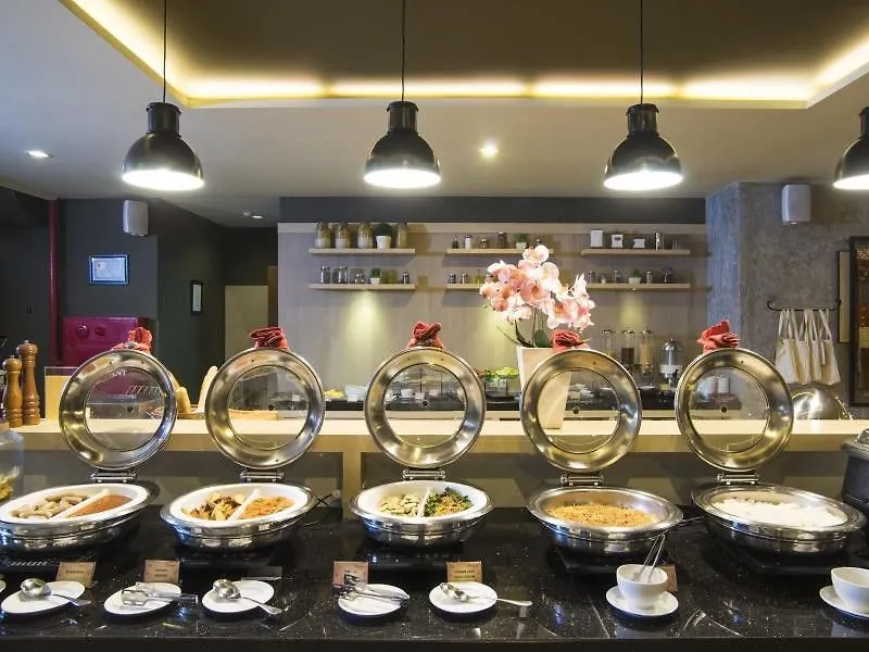 Sevn Legian Hotel